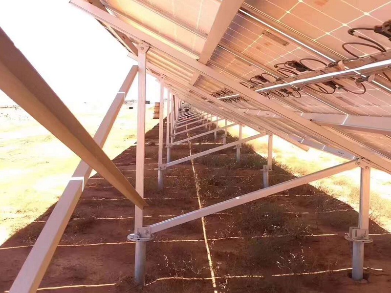 全アルミ太陽光発電野立て架台